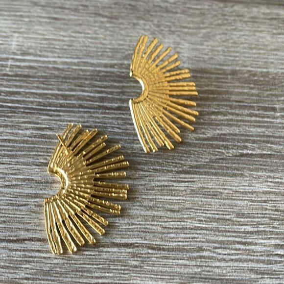 Statement stud earrings N136 - Picture 4 of 4